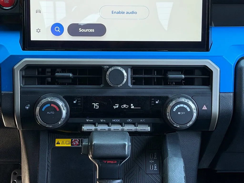 Toyota Tacoma photo 48