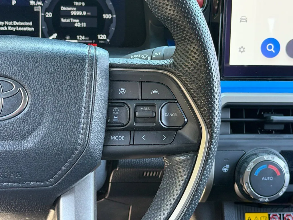 Toyota Tacoma photo 45