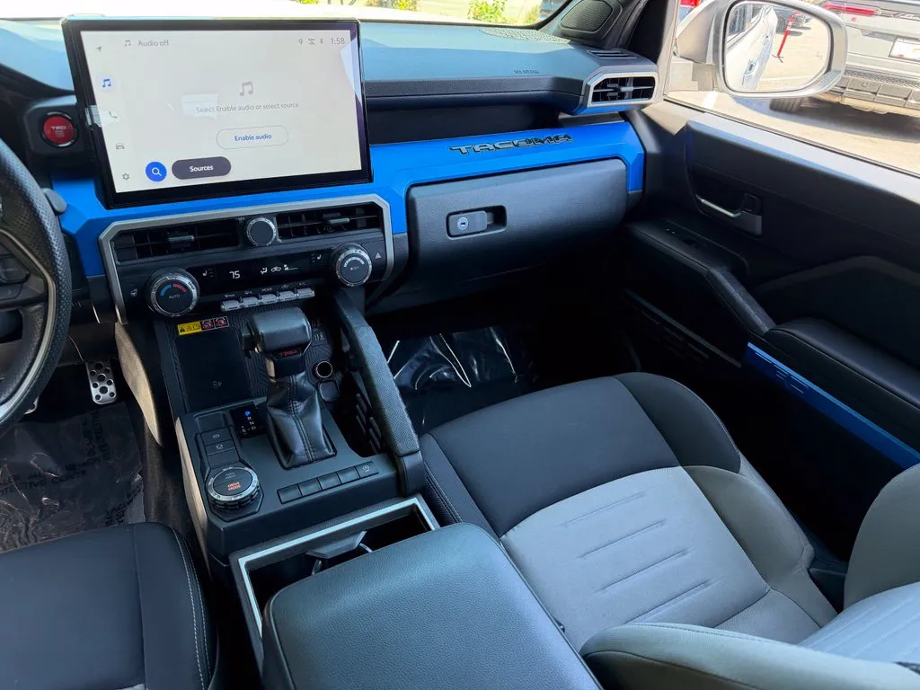 Toyota Tacoma photo 42