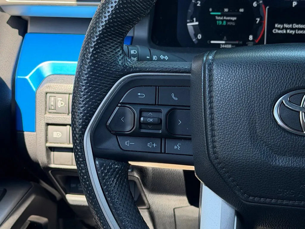 Toyota Tacoma photo 44