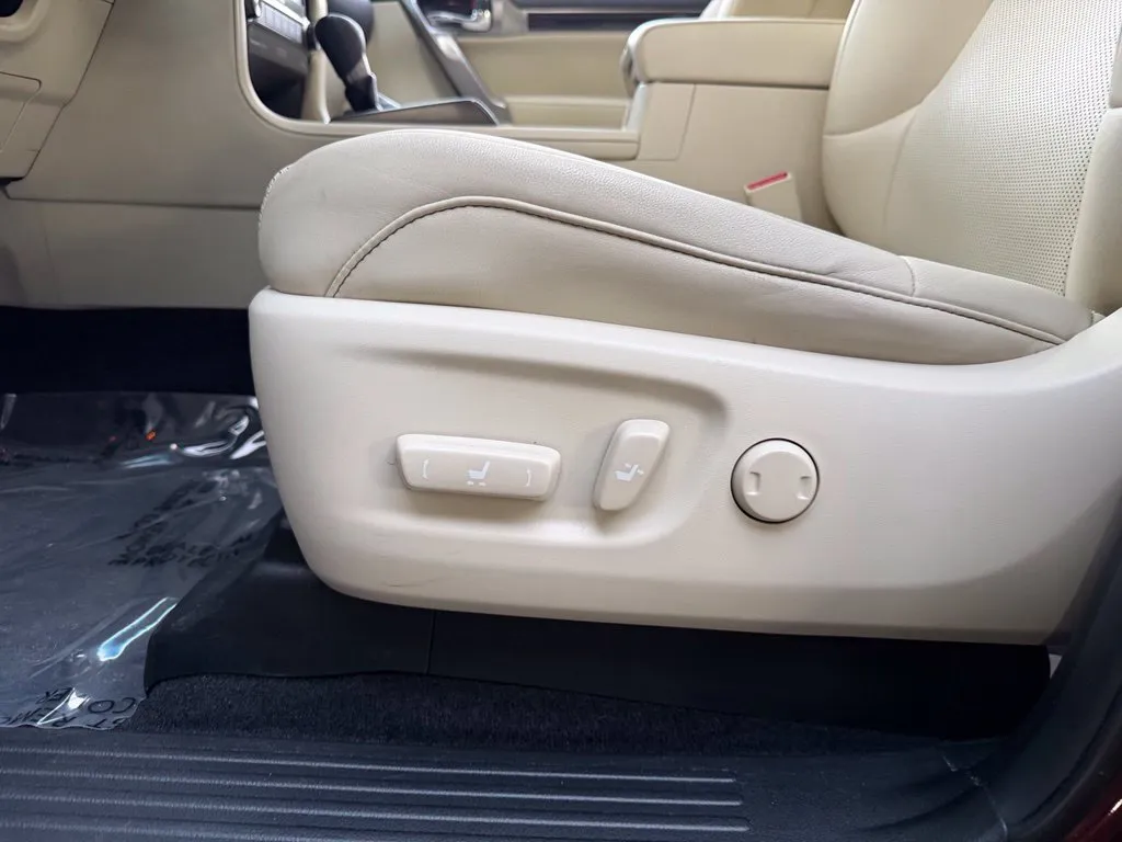 Lexus GX photo 27
