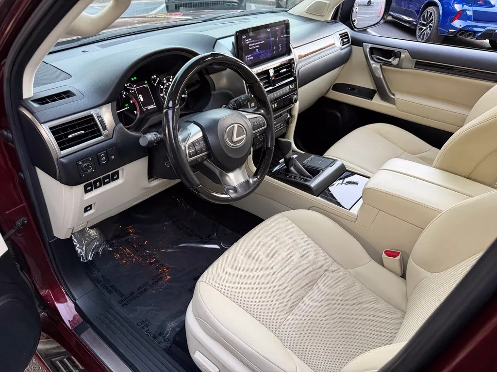 Lexus GX photo 24