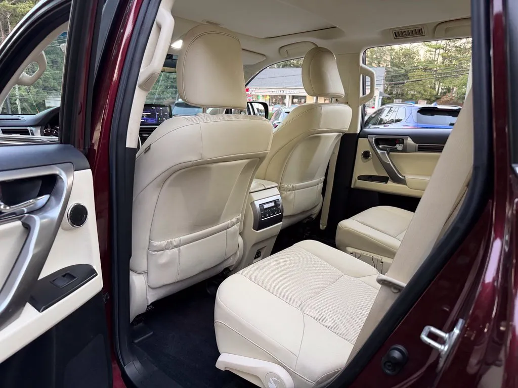 Lexus GX photo 31