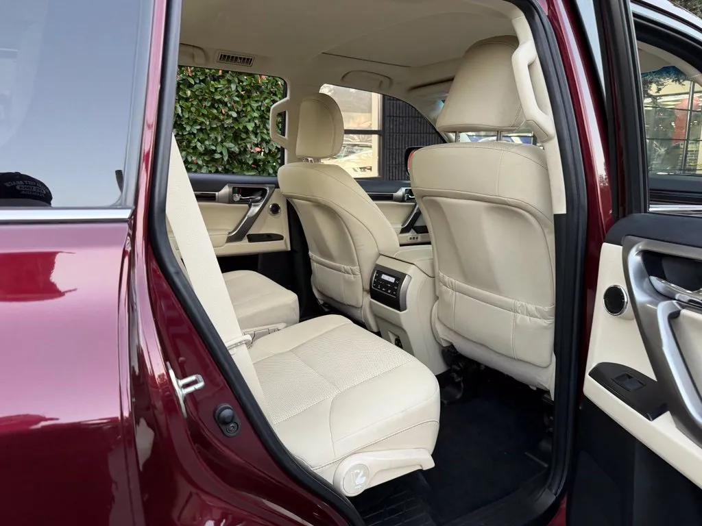 Lexus GX photo 40
