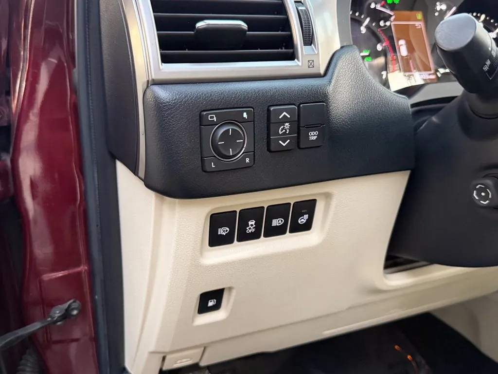 Lexus GX photo 28