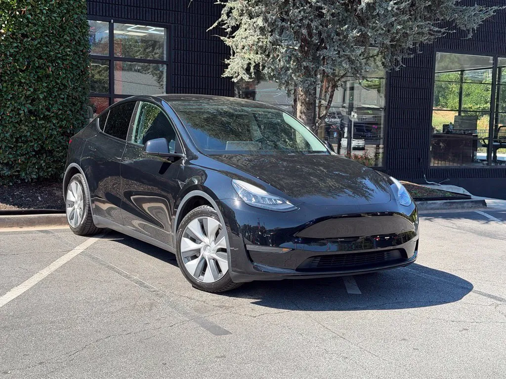 Tesla Model Y photo 7