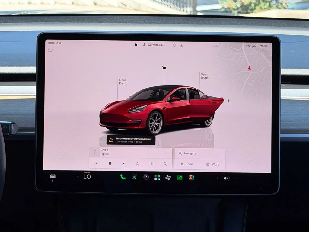 Tesla Model 3 photo 45