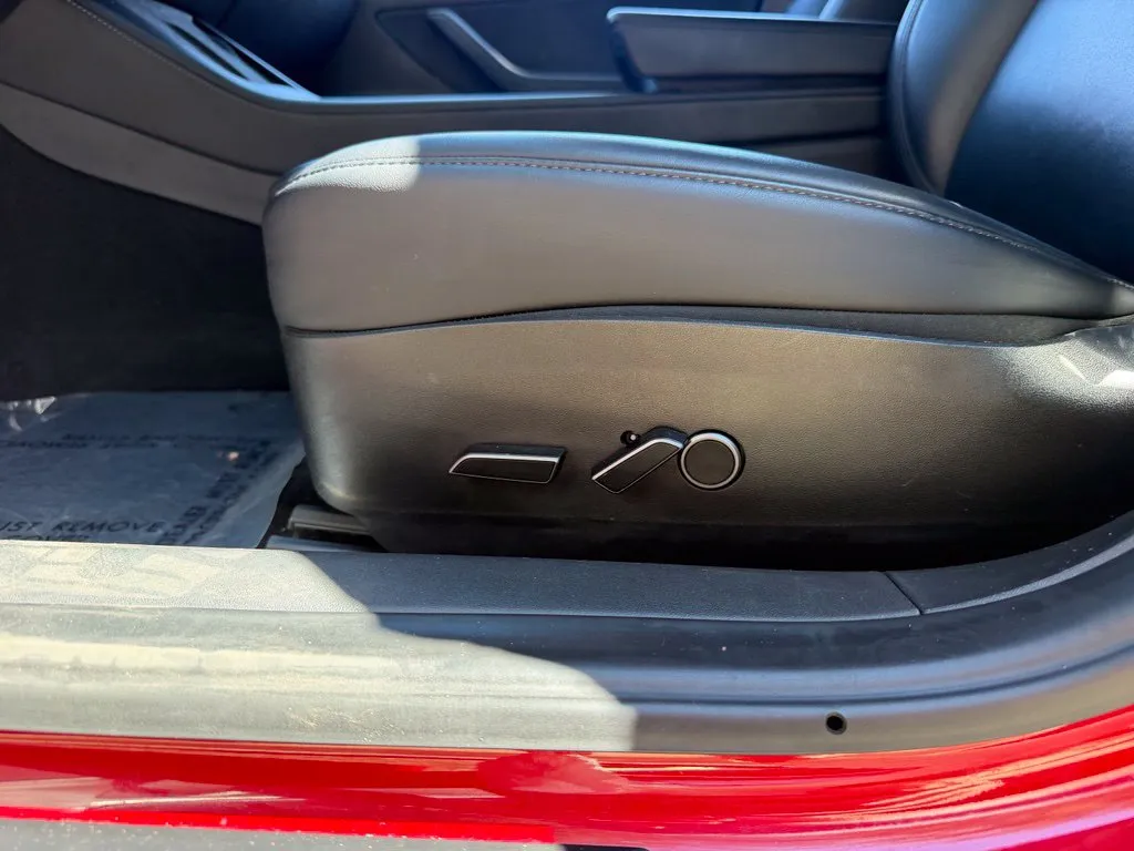Tesla Model 3 photo 26