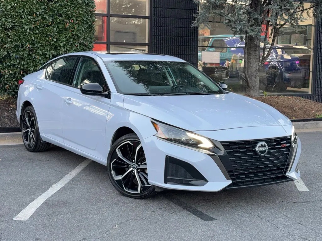 Nissan Altima photo 7