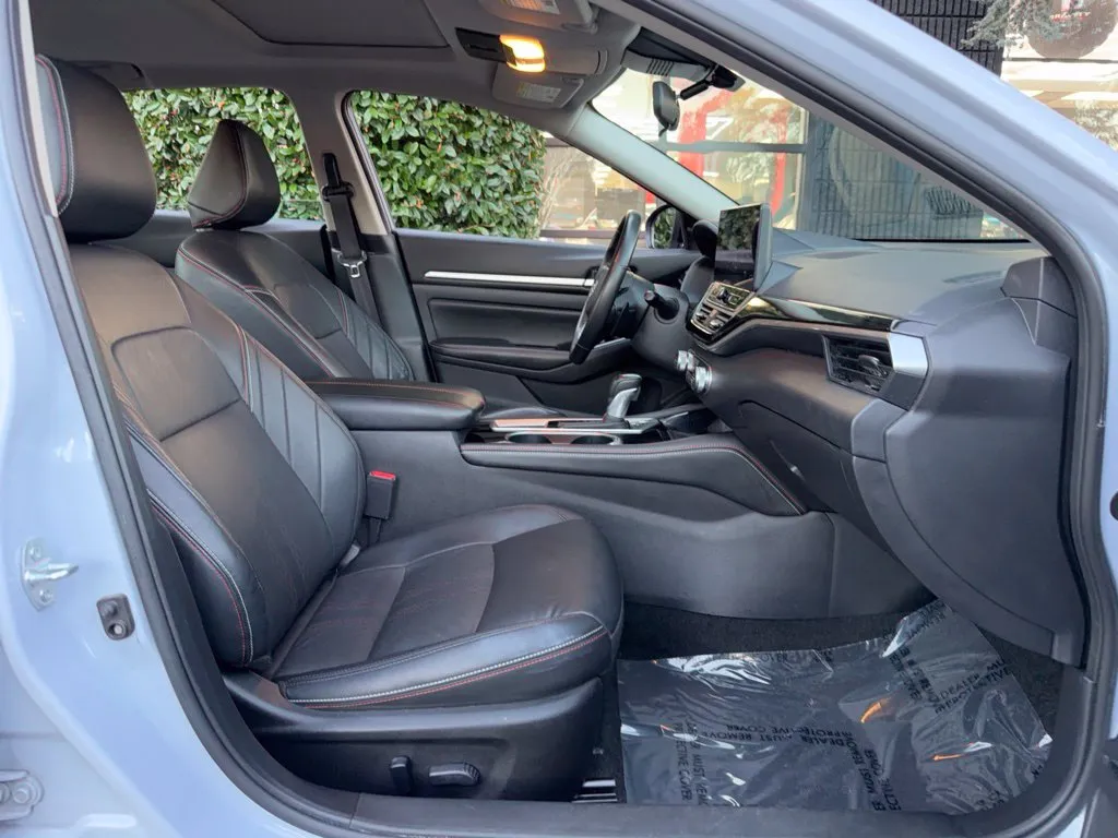 Nissan Altima photo 33