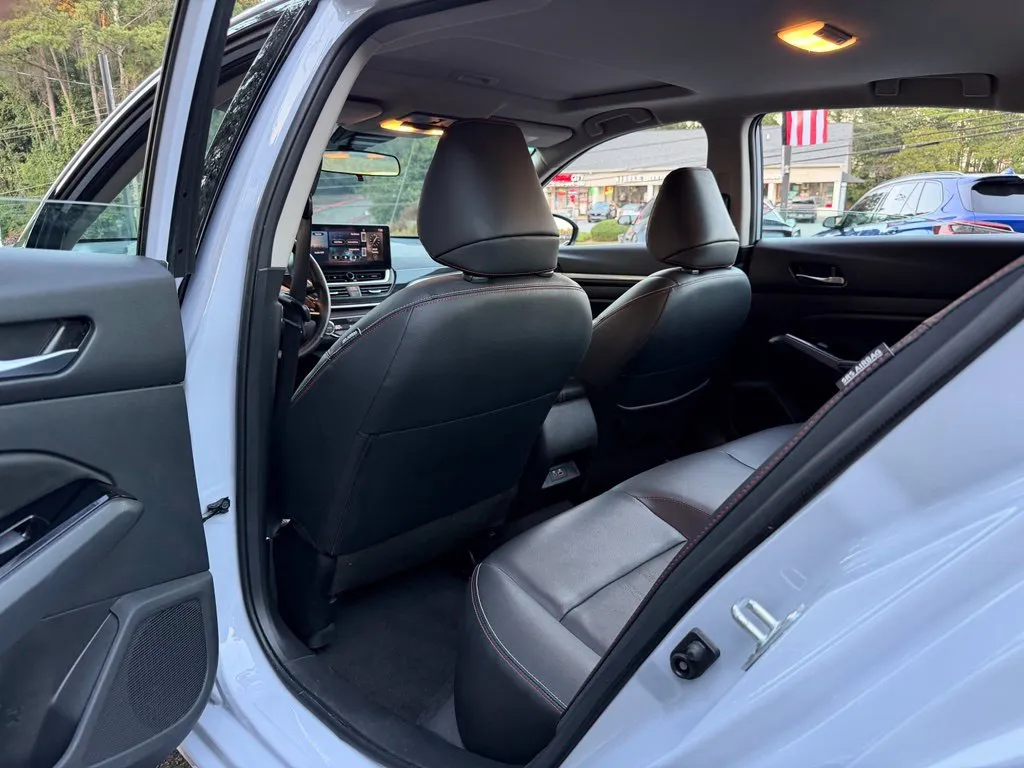Nissan Altima photo 30