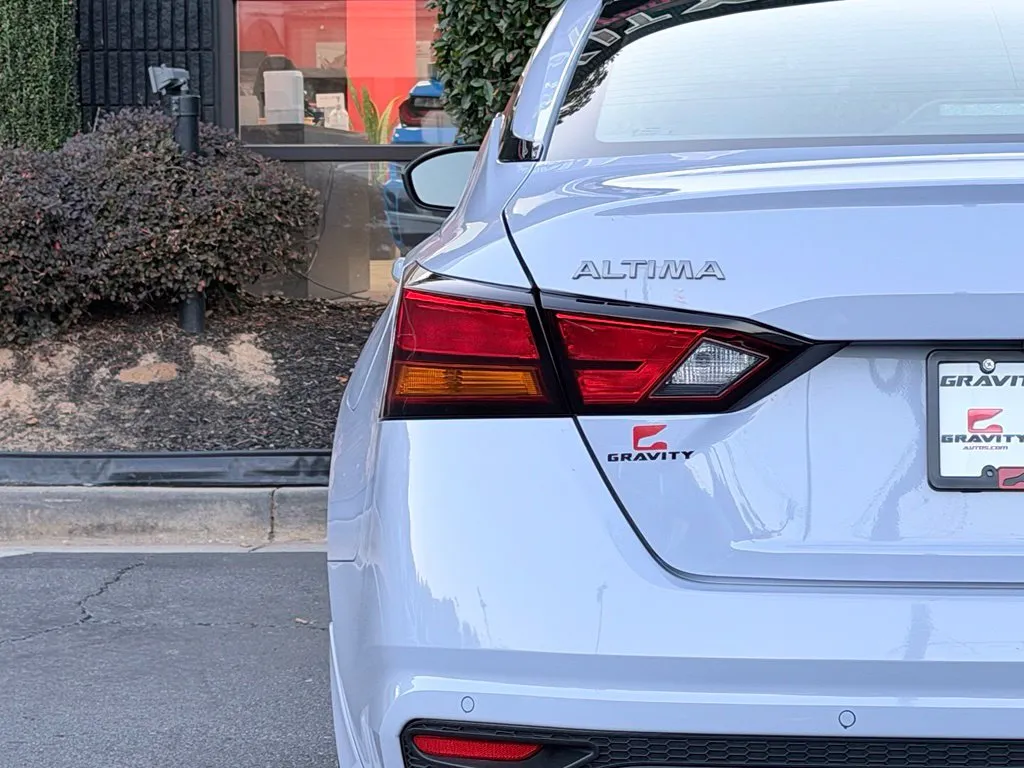 Nissan Altima photo 15