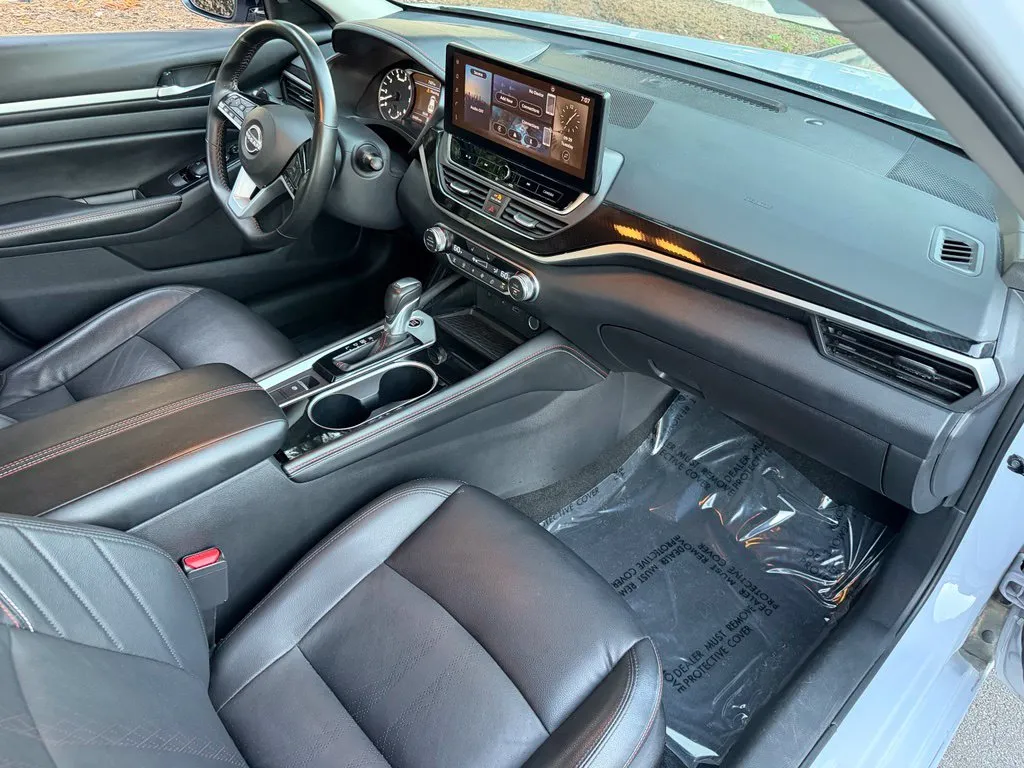 Nissan Altima photo 32