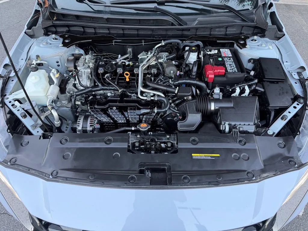 Nissan Altima photo 6