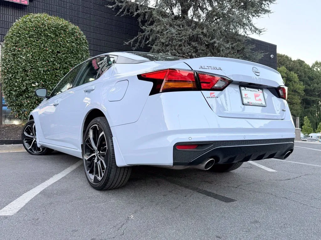 Nissan Altima photo 19