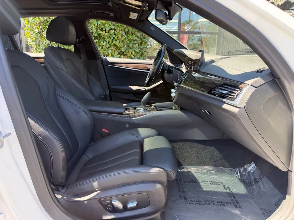 BMW 5 Series photo 34