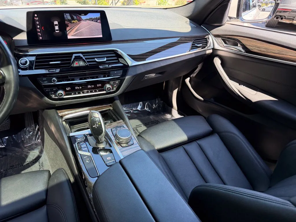 BMW 5 Series photo 43