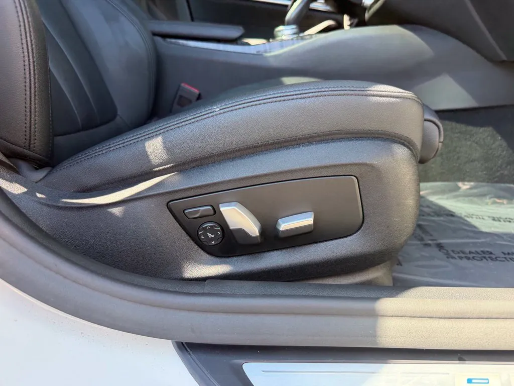 BMW 5 Series photo 36