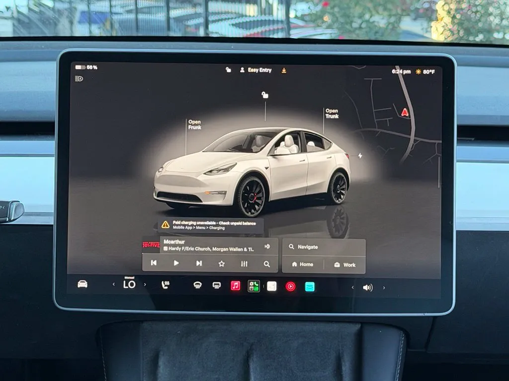 Tesla Model Y photo 46