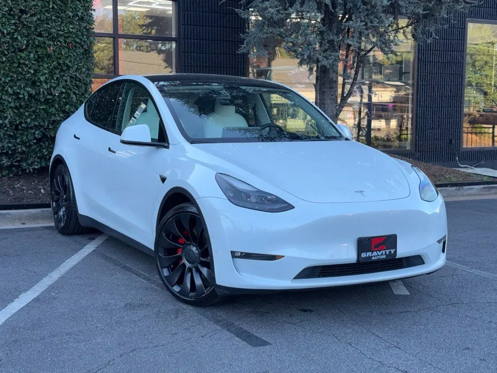 Tesla Model Y photo 7