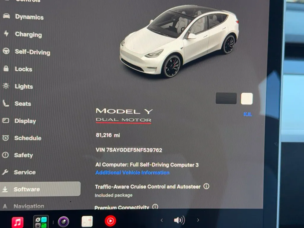 Tesla Model Y photo 52