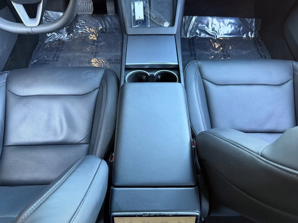 Tesla Model 3 photo 47