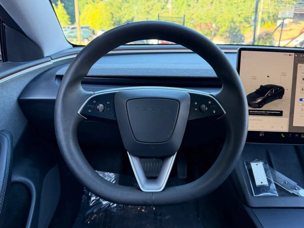 Tesla Model 3 photo 43
