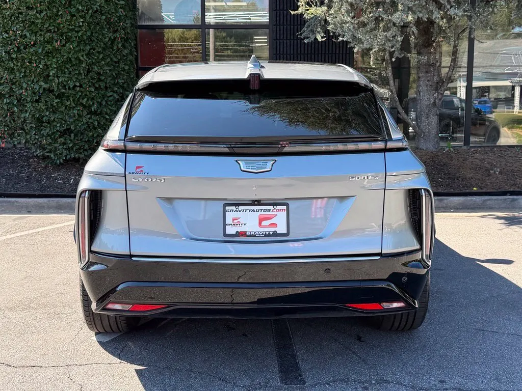 Cadillac Lyriq photo 14