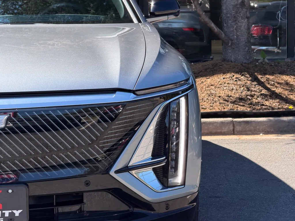 Cadillac Lyriq photo 5