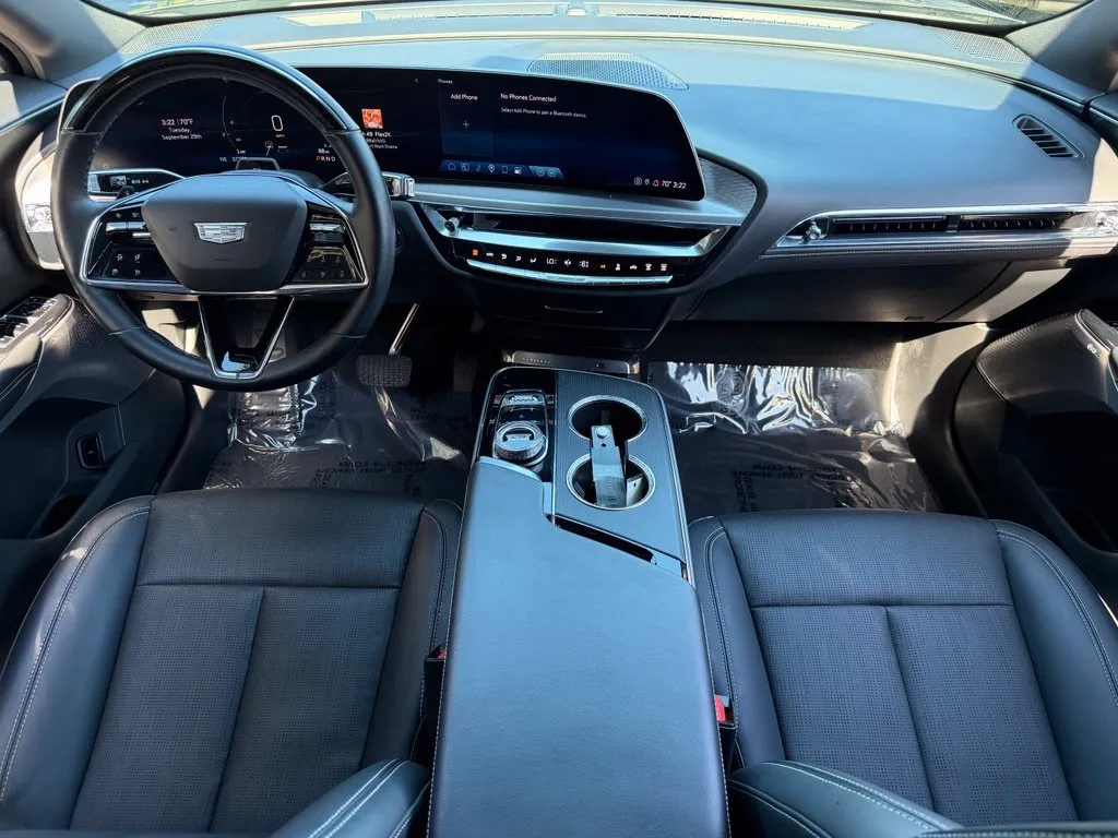 Cadillac Lyriq photo 39