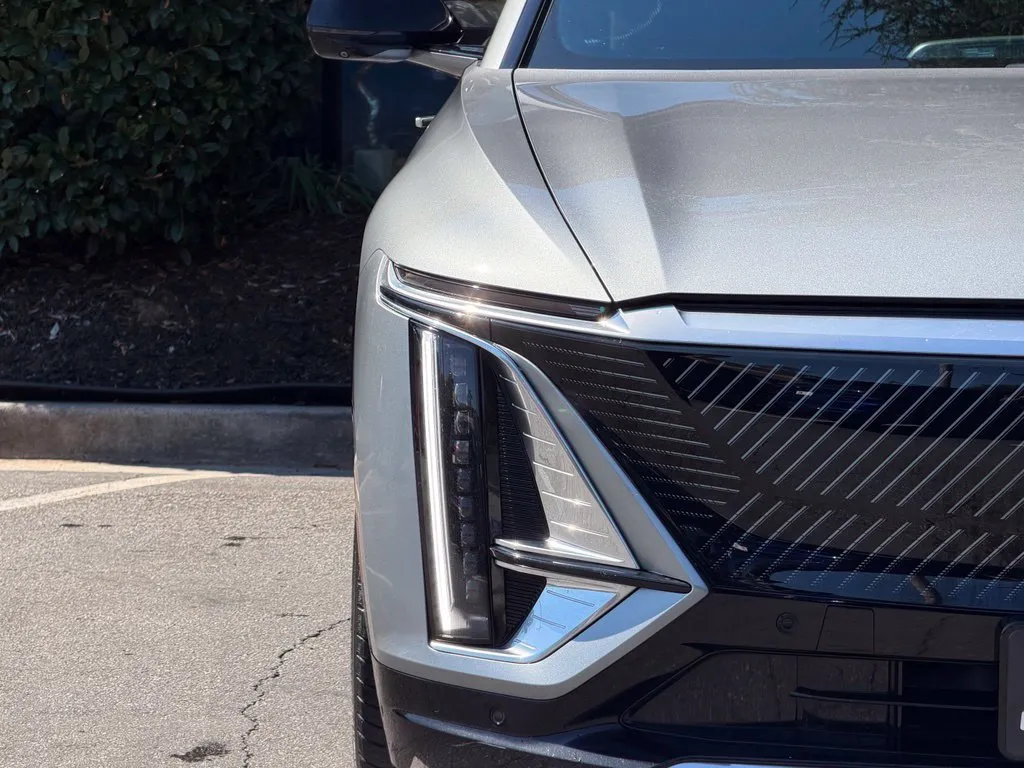 Cadillac Lyriq photo 4