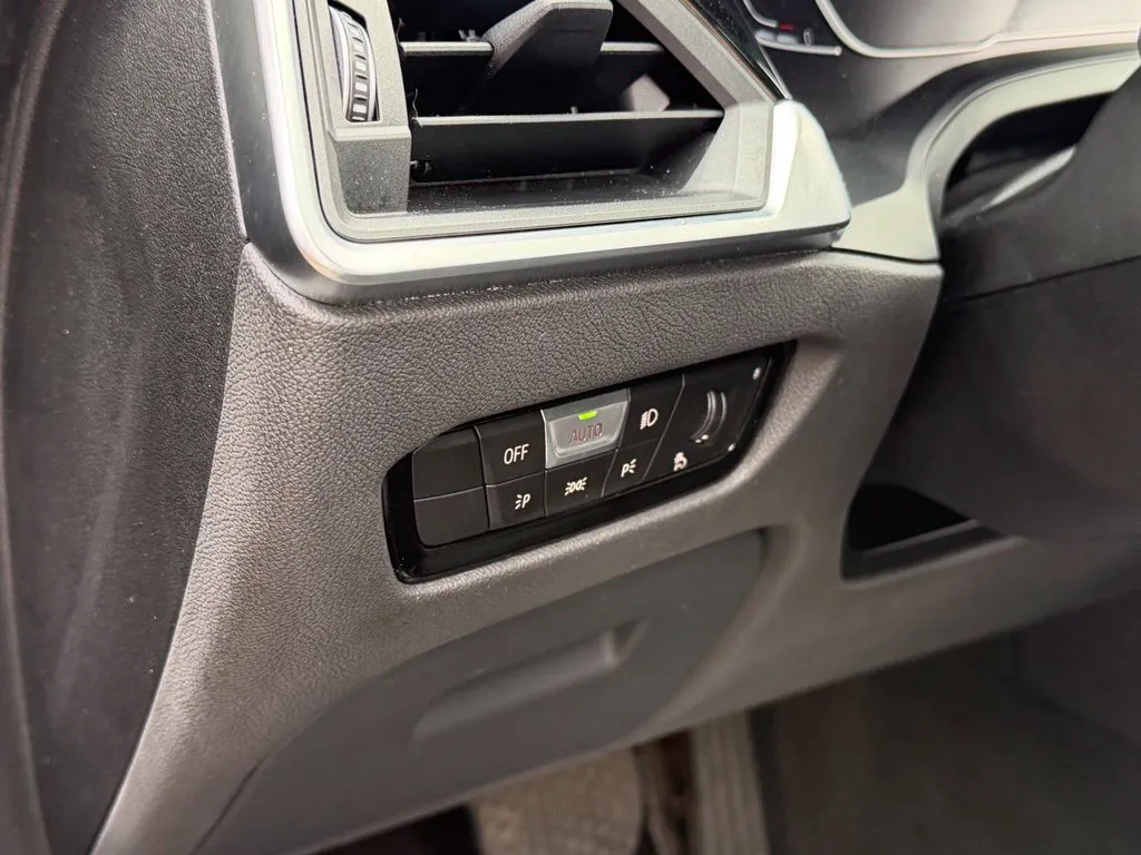 BMW 3 Series photo 26