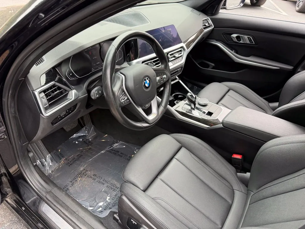 BMW 3 Series photo 22