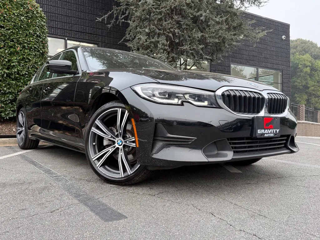 BMW 3 Series photo 8