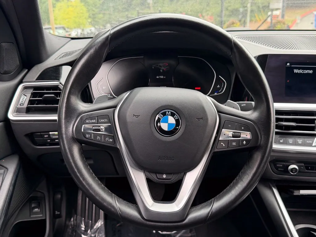 BMW 3 Series photo 42