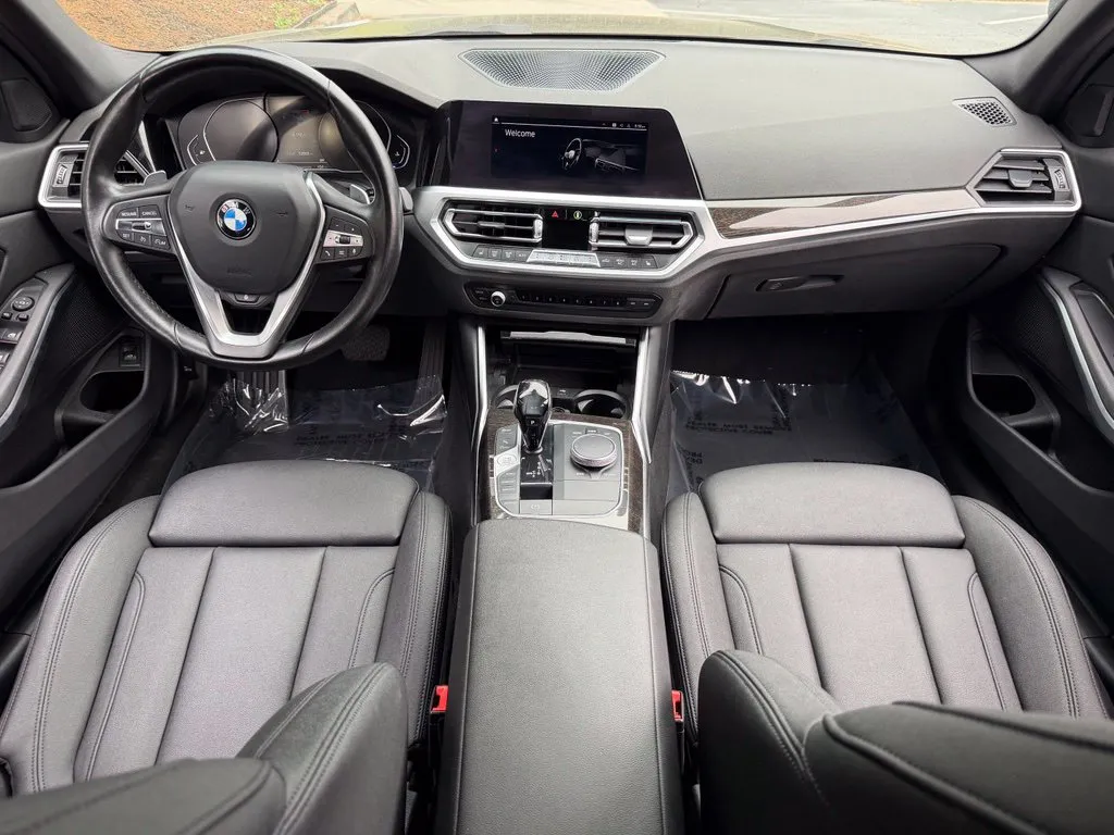 BMW 3 Series photo 39