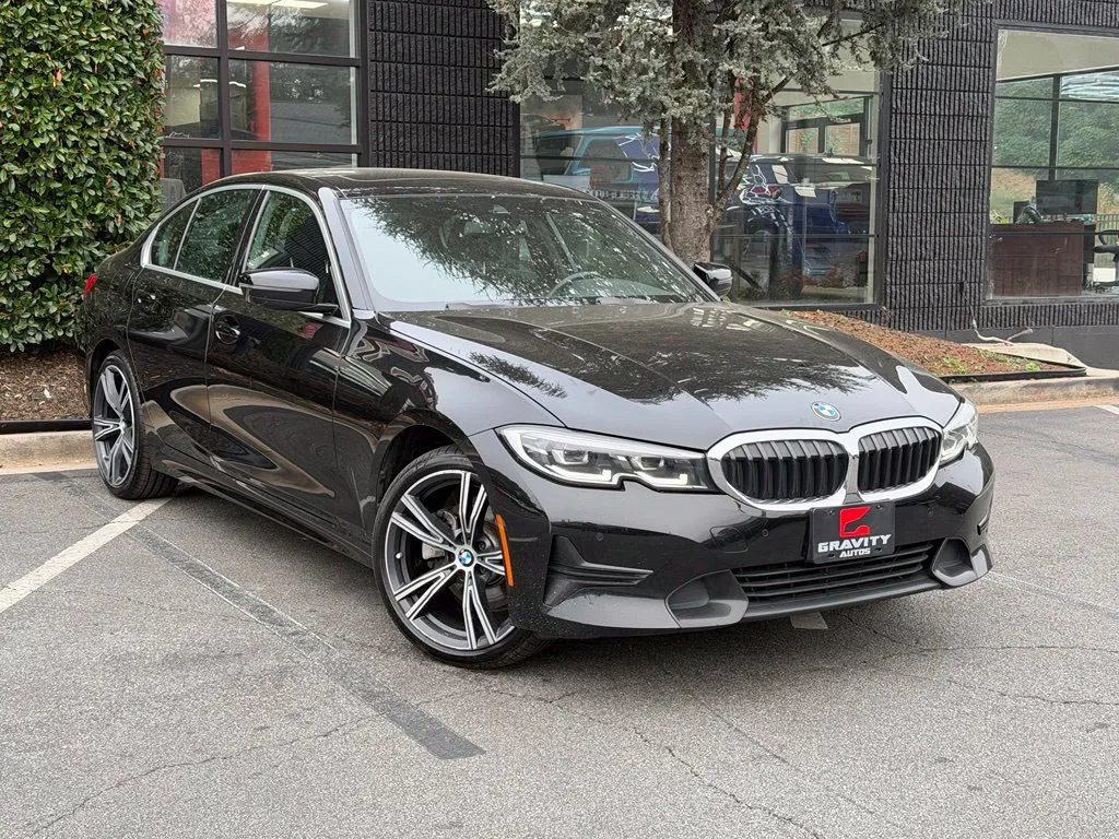 BMW 3 Series photo 7