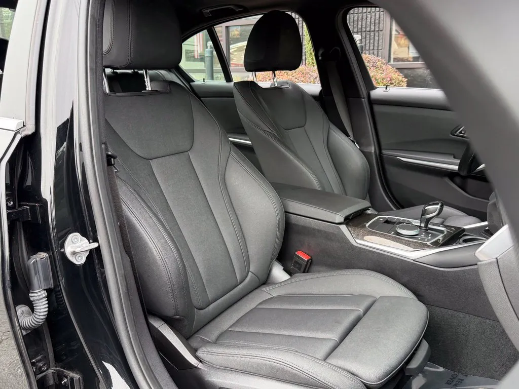 BMW 3 Series photo 33