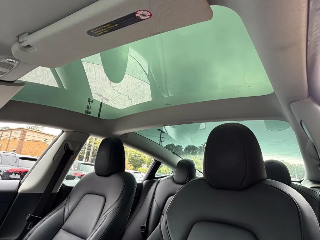 Tesla Model 3 photo 50
