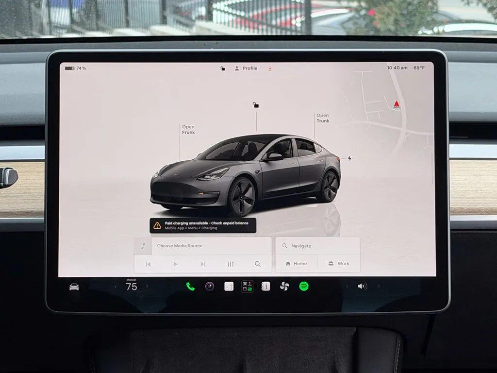 Tesla Model 3 photo 46
