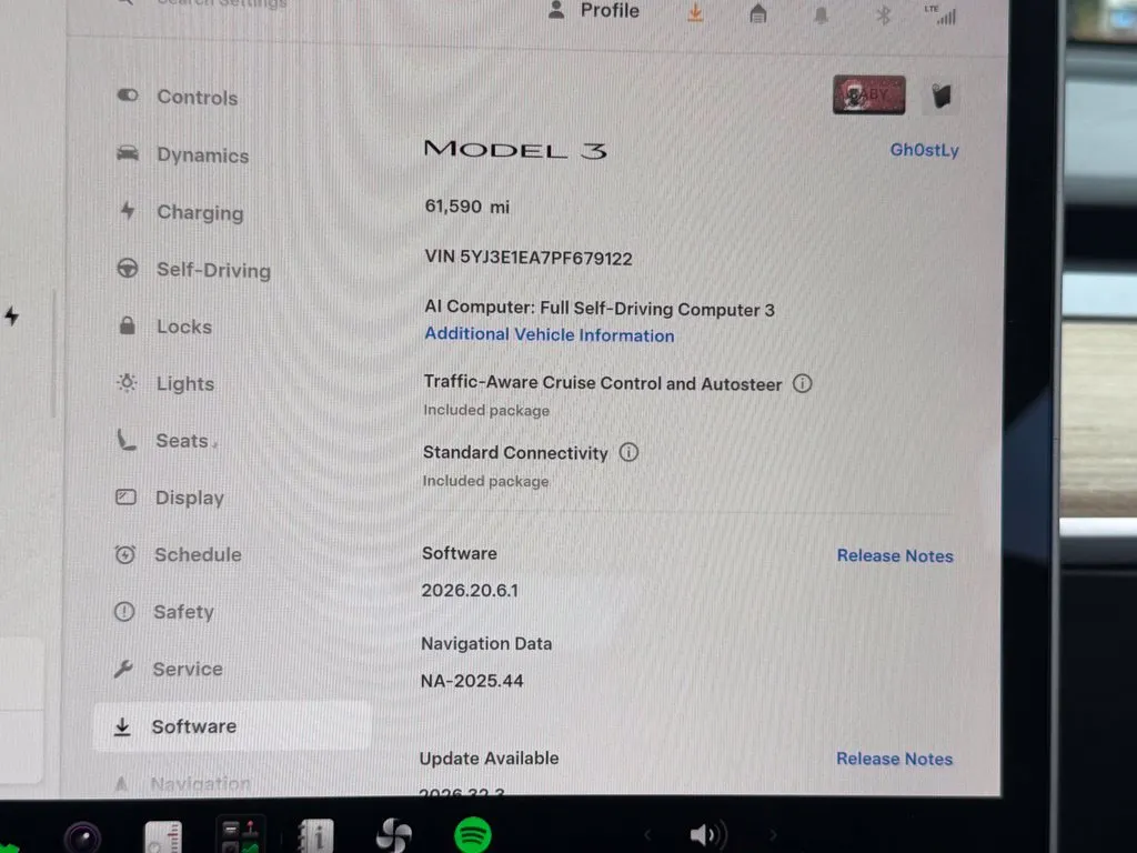 Tesla Model 3 photo 52