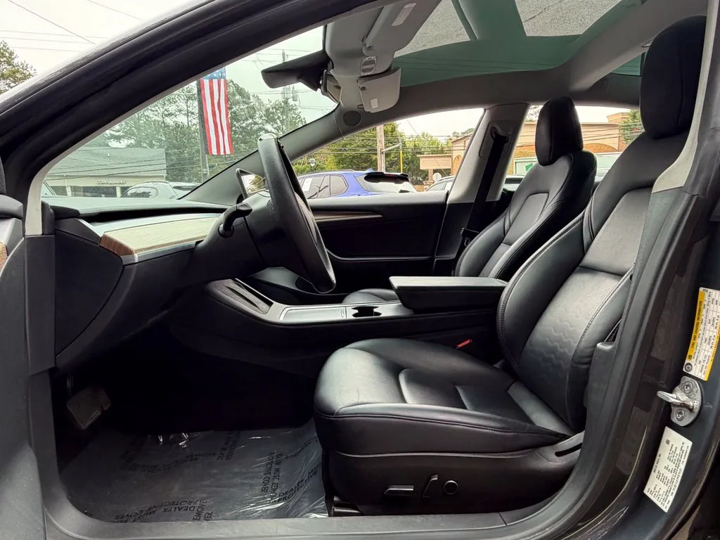 Tesla Model 3 photo 25