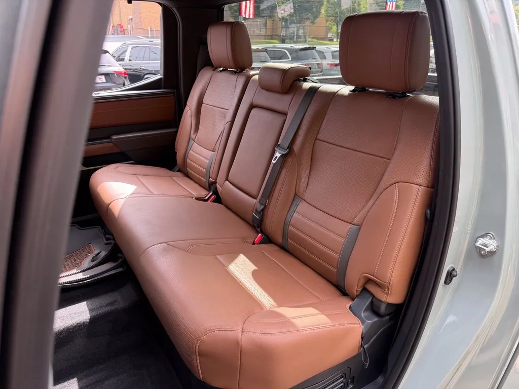 Toyota Tundra photo 31