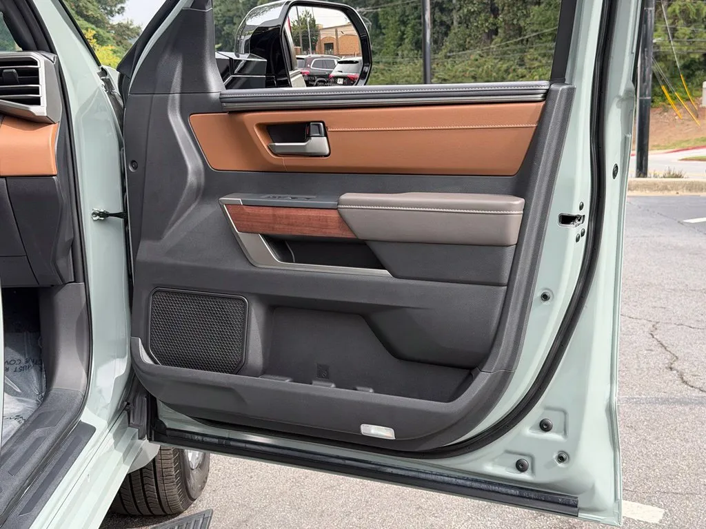 Toyota Tundra photo 36