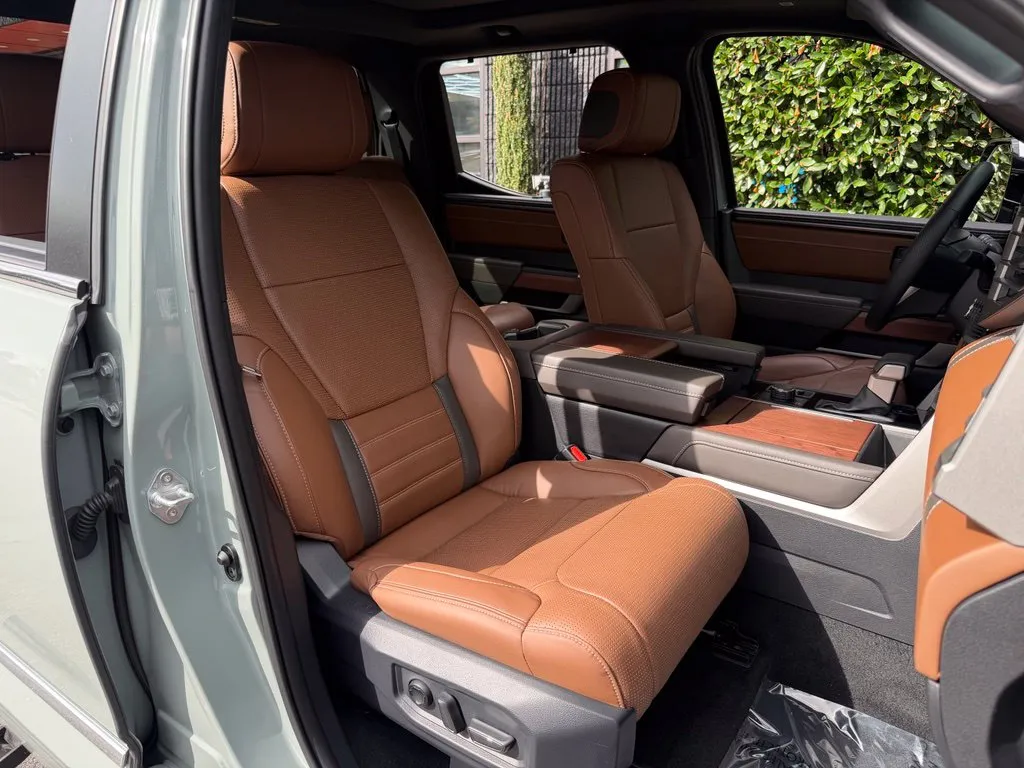 Toyota Tundra photo 34