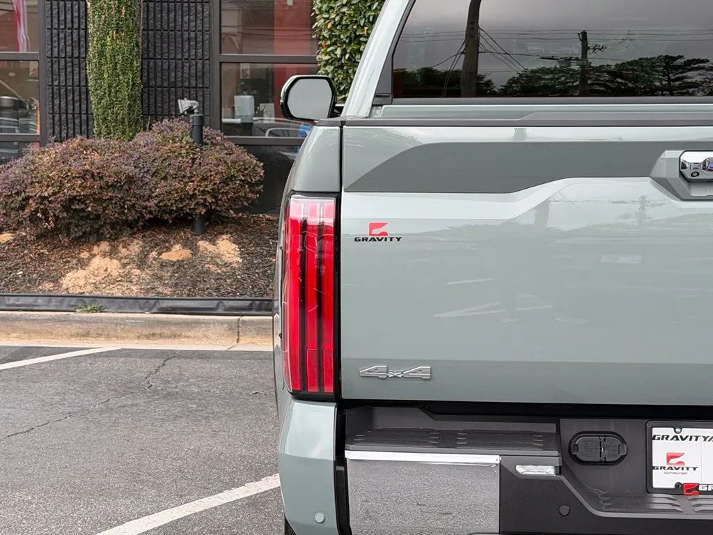 Toyota Tundra photo 15