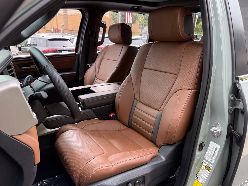Toyota Tundra photo 25
