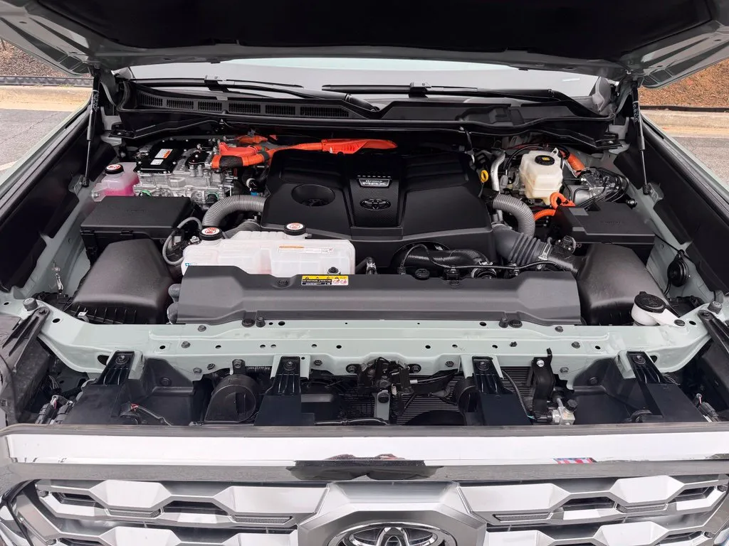 Toyota Tundra photo 6