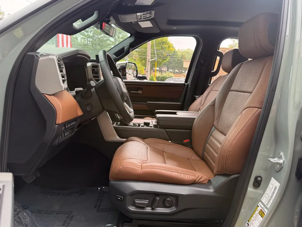 Toyota Tundra photo 24