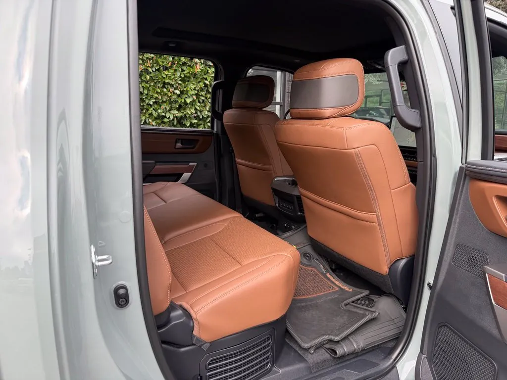 Toyota Tundra photo 38